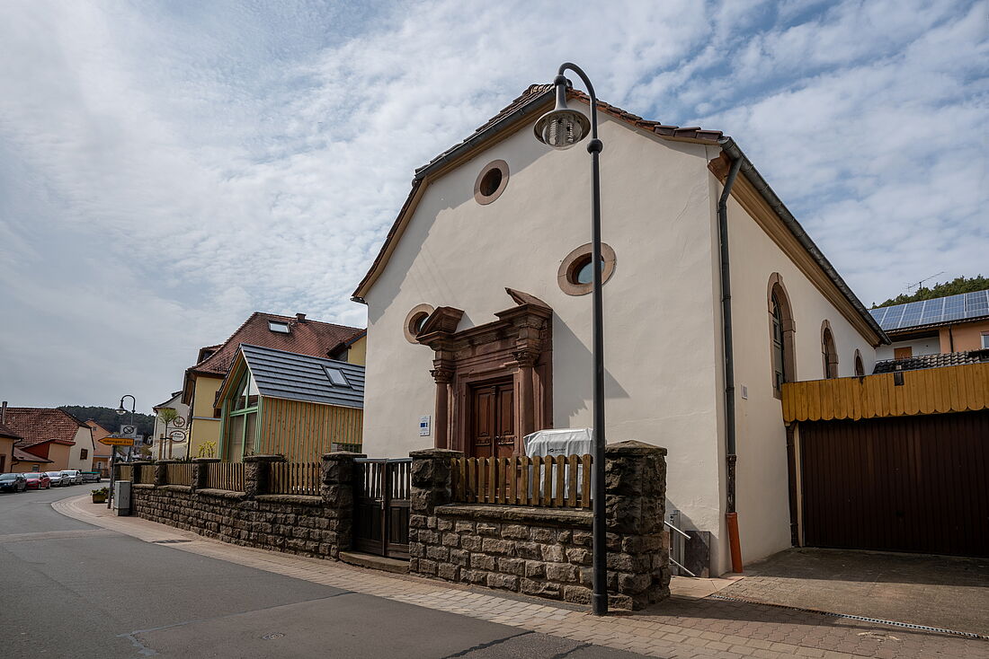 The Tiny Church in Altleiningen | eine besondere Ferienwohnung in der Pfalz